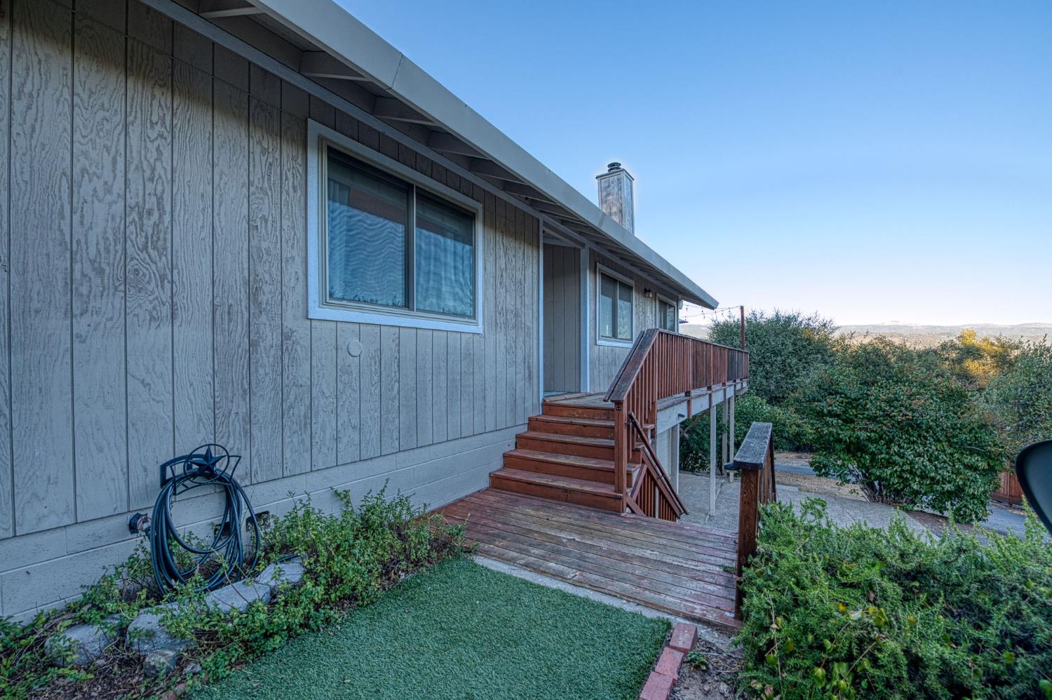 46688 Eastwood Dr N, Oakhurst, CA 93644