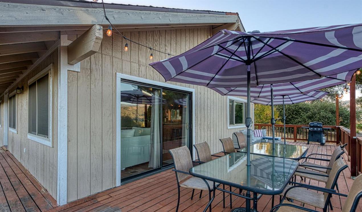 46688 Eastwood Dr N, Oakhurst, CA 93644