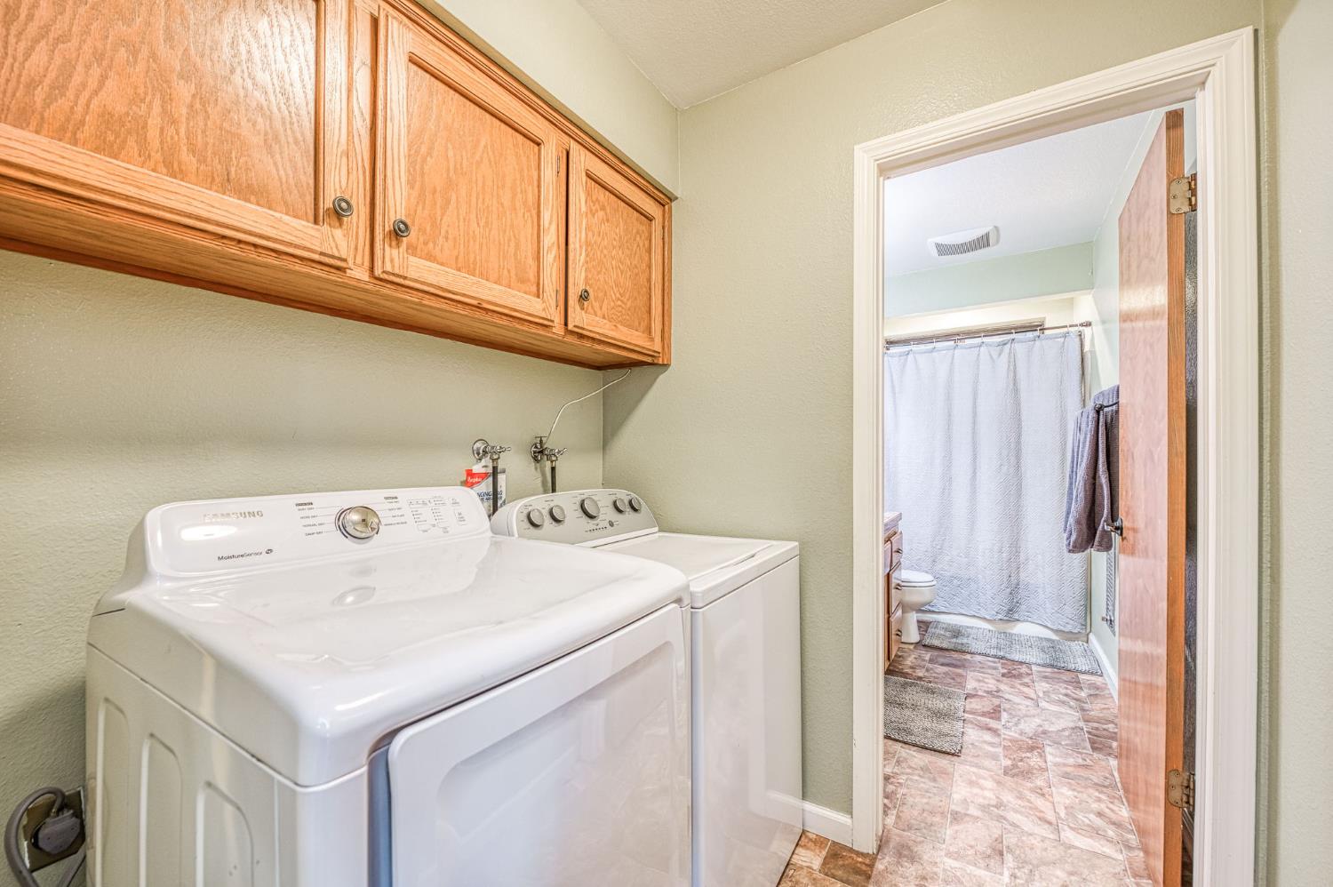 46688 Eastwood Dr N, Oakhurst, CA 93644