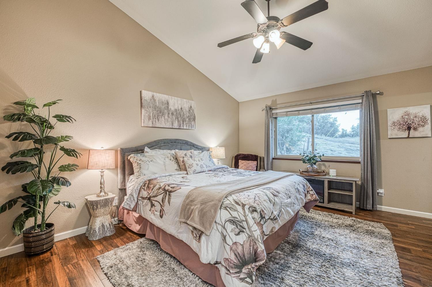 46688 Eastwood Dr N, Oakhurst, CA 93644