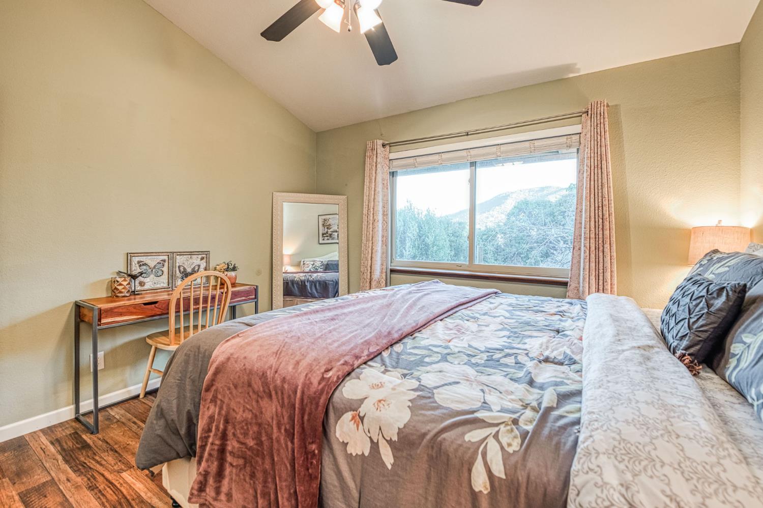 46688 Eastwood Dr N, Oakhurst, CA 93644