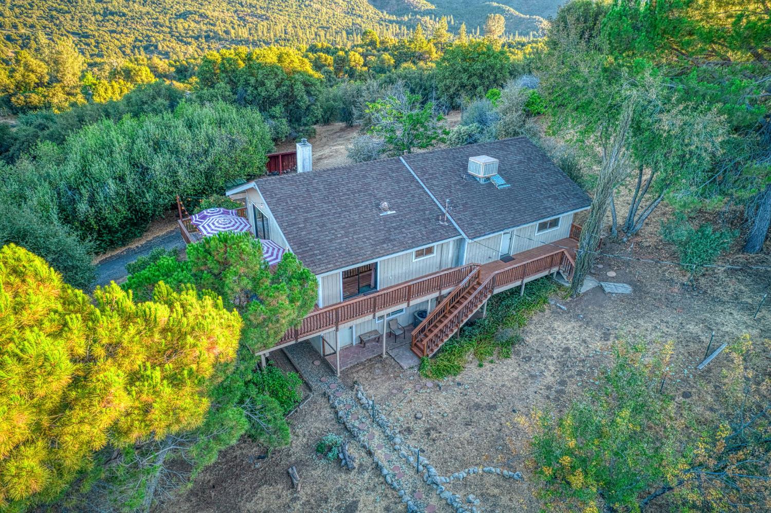 46688 Eastwood Dr N, Oakhurst, CA 93644