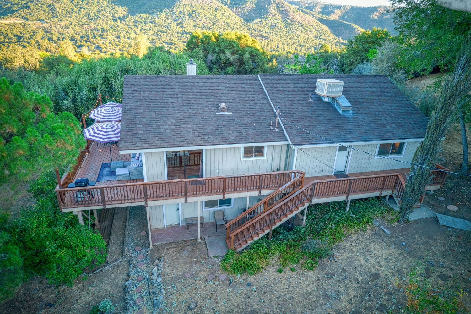 46688 Eastwood Dr N, Oakhurst, CA 93644