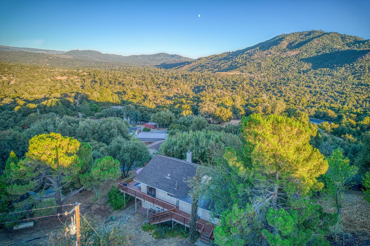 46688 Eastwood Dr N, Oakhurst, CA 93644