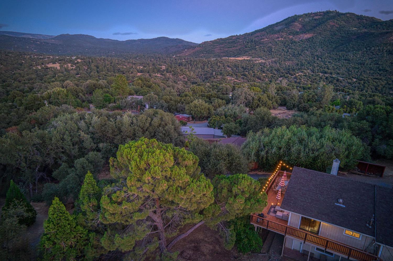 46688 Eastwood Dr N, Oakhurst, CA 93644