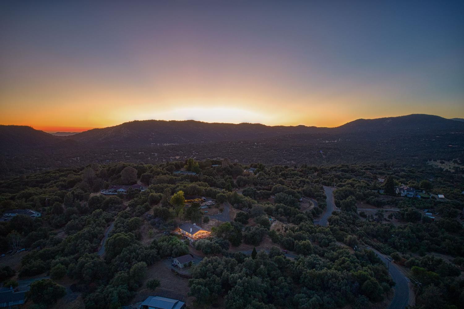 46688 Eastwood Dr N, Oakhurst, CA 93644