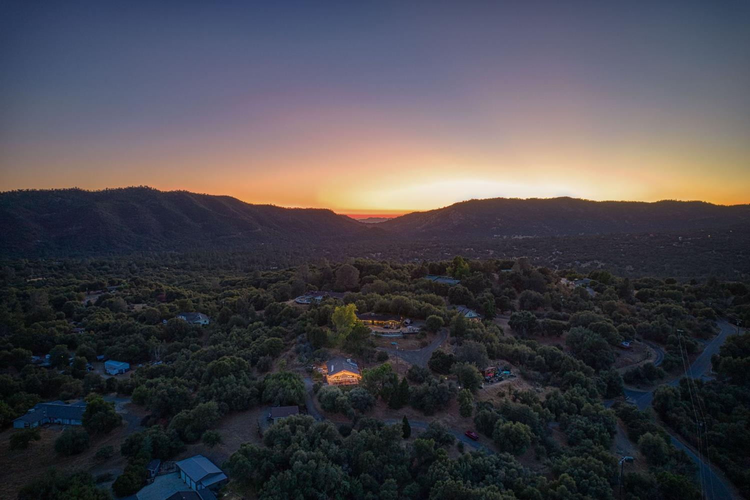 46688 Eastwood Dr N, Oakhurst, CA 93644