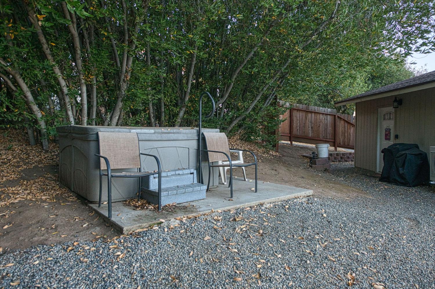 46688 Eastwood Dr N, Oakhurst, CA 93644