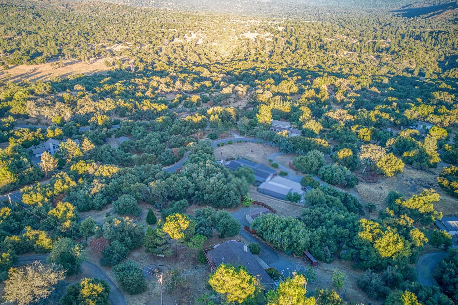 46688 Eastwood Dr N, Oakhurst, CA 93644