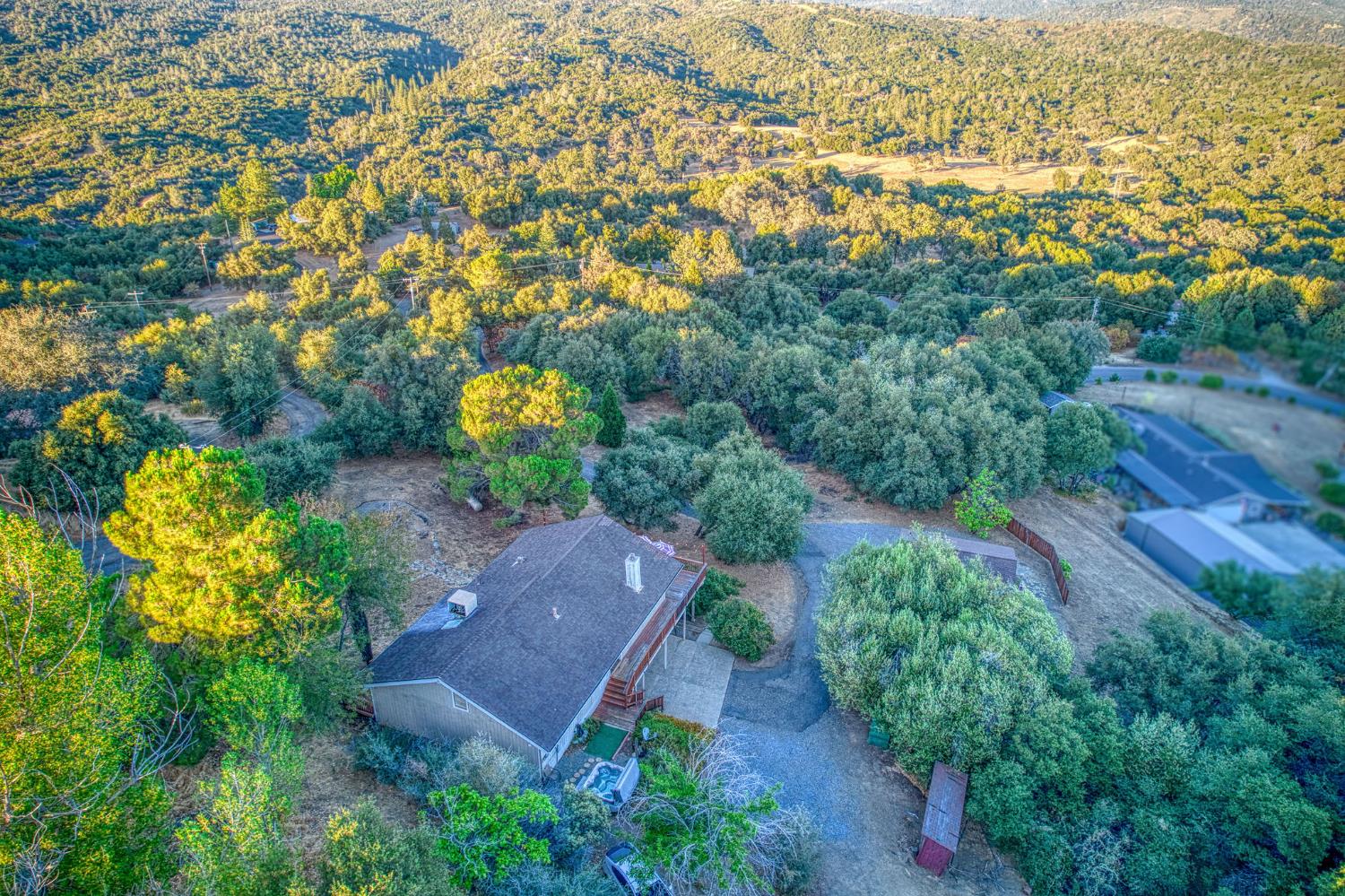 46688 Eastwood Dr N, Oakhurst, CA 93644