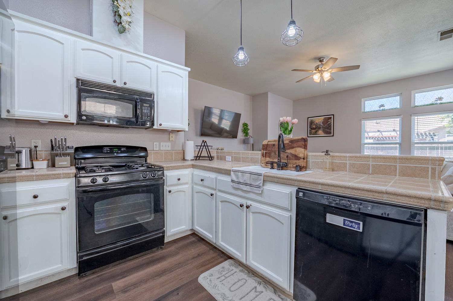 2657 PEANUT, Madera, CA 93637