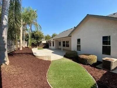 2960 E Christopher Dr, Fresno, CA 93720