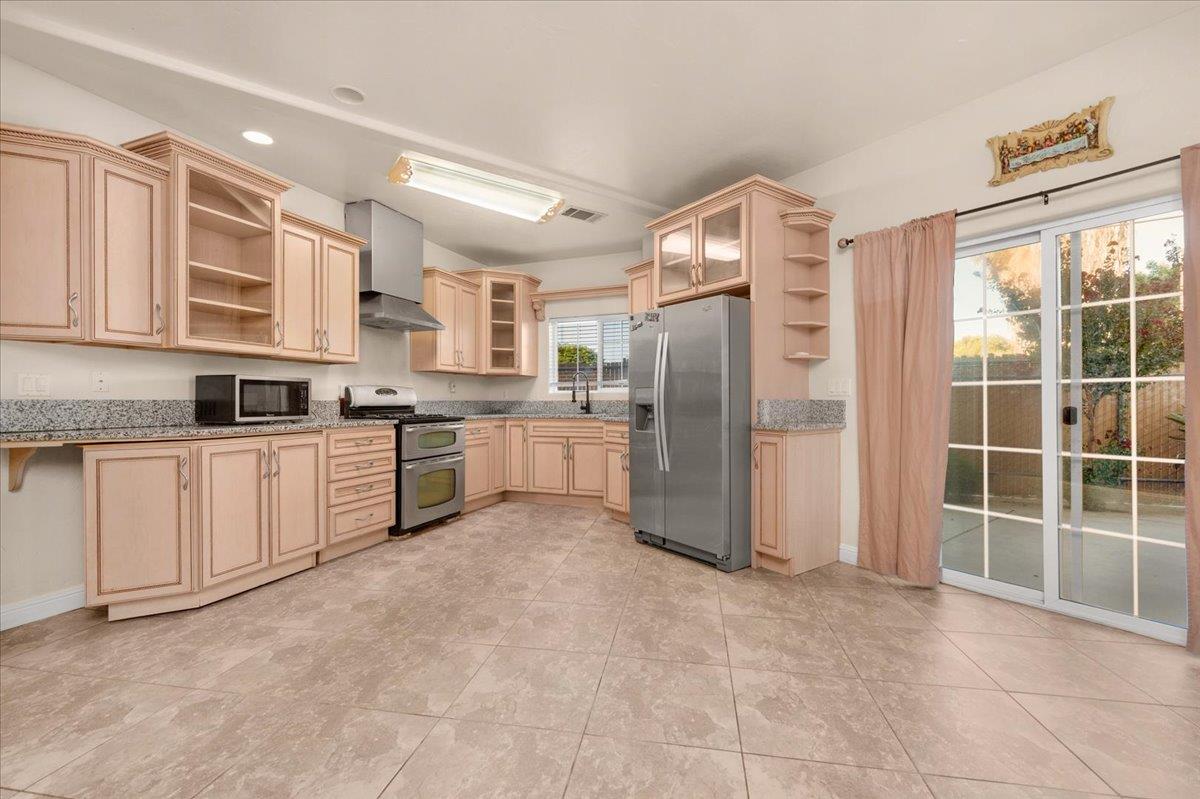 3271 E Muscat, Fresno, CA 93725