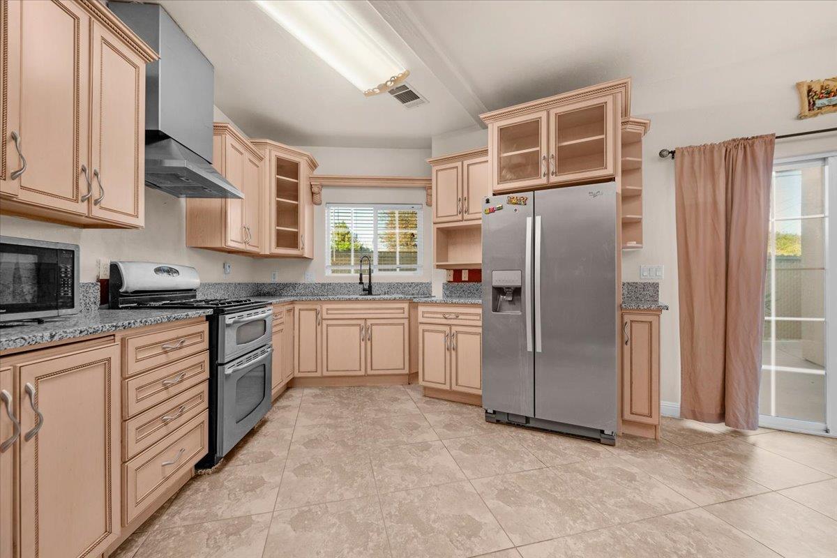 3271 E Muscat, Fresno, CA 93725