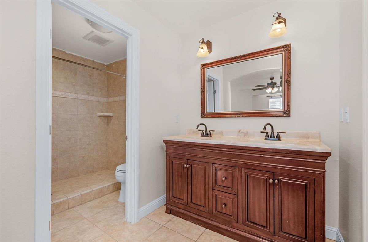 3271 E Muscat, Fresno, CA 93725