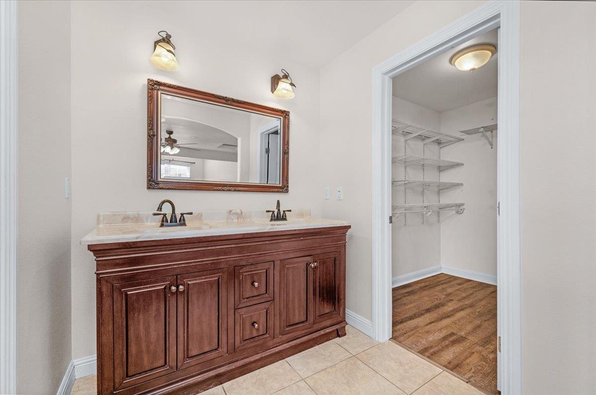 3271 E Muscat, Fresno, CA 93725