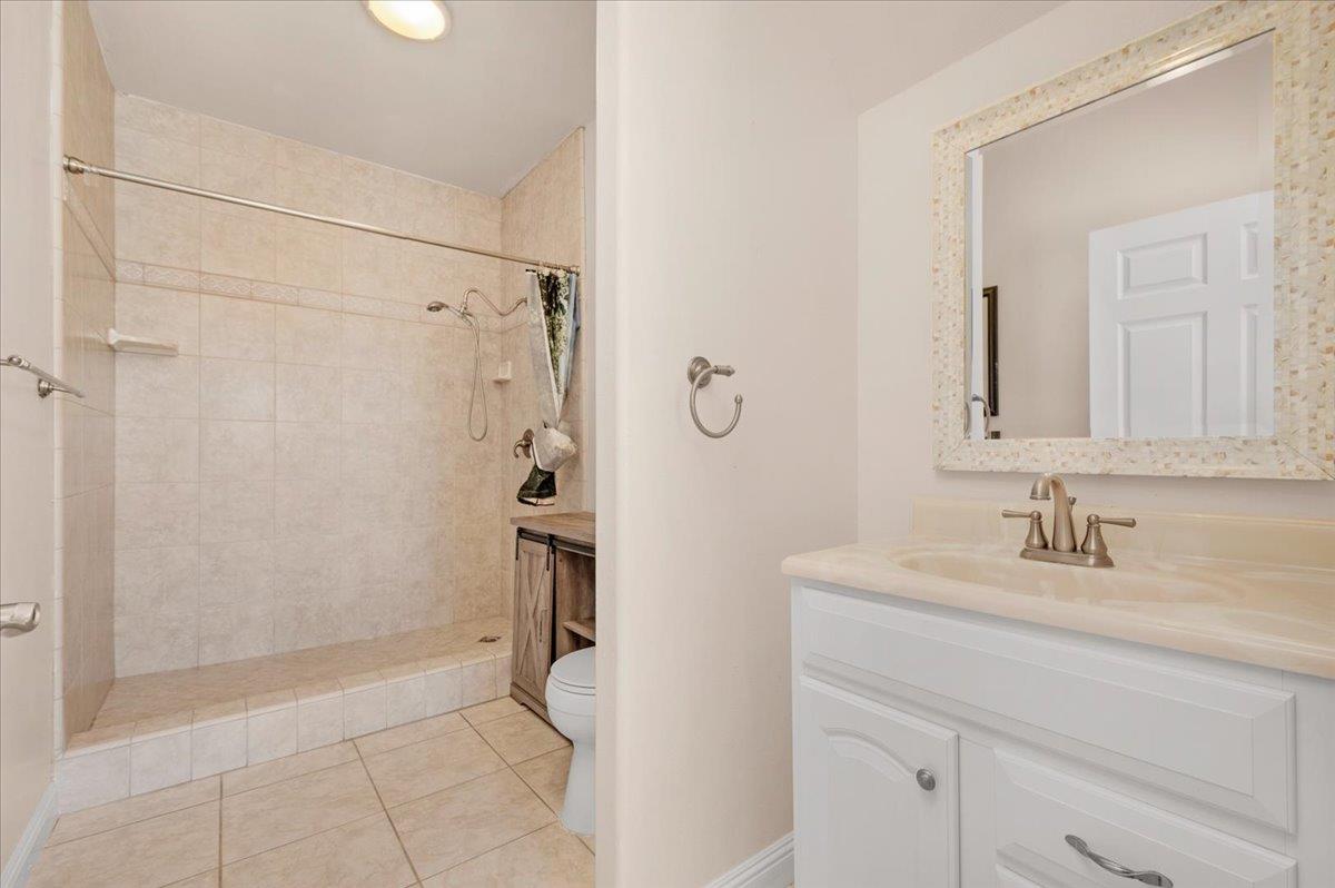 3271 E Muscat, Fresno, CA 93725