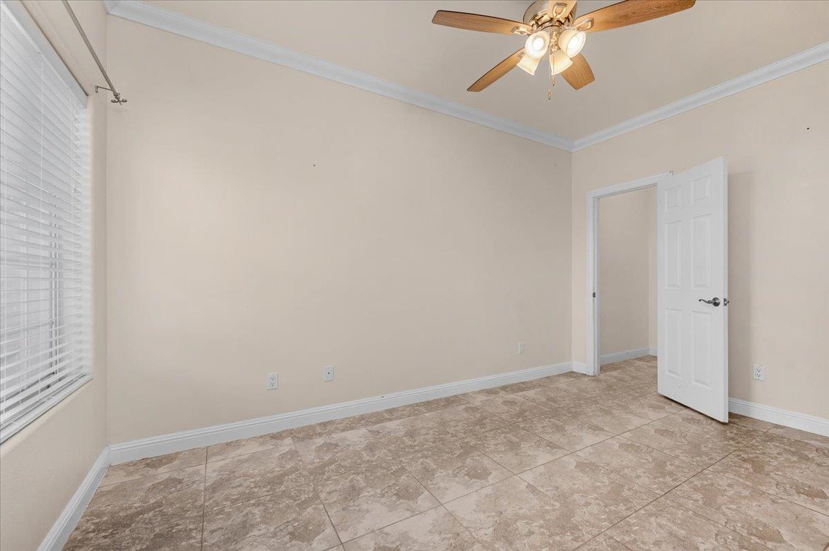 3271 E Muscat, Fresno, CA 93725