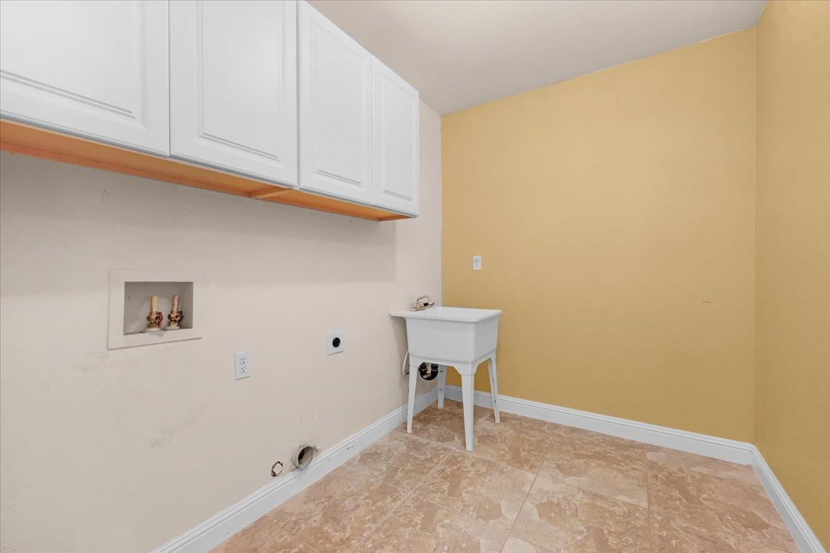 3271 E Muscat, Fresno, CA 93725