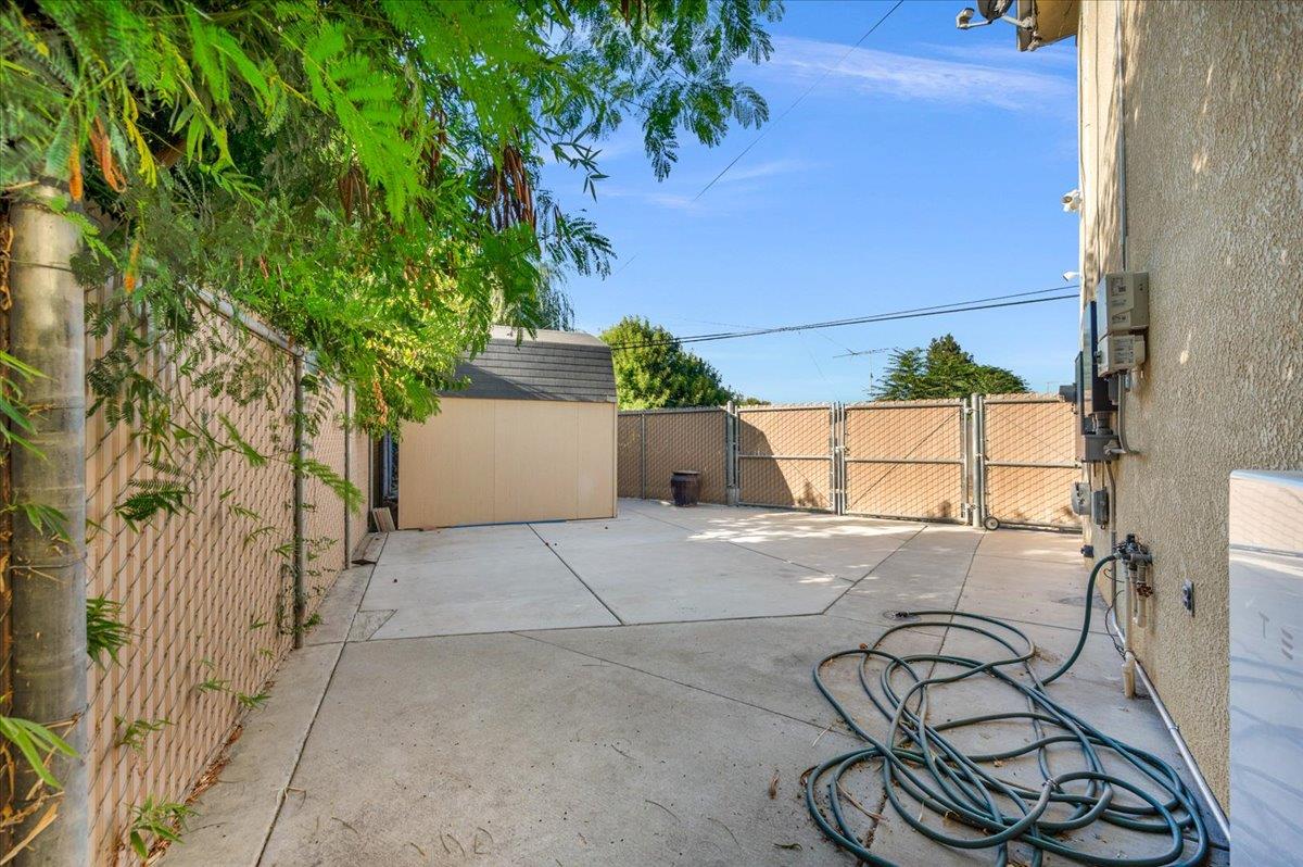 3271 E Muscat, Fresno, CA 93725