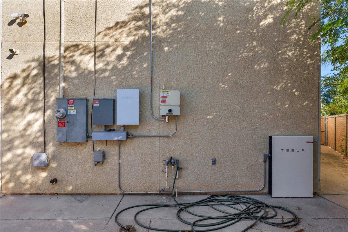 3271 E Muscat, Fresno, CA 93725