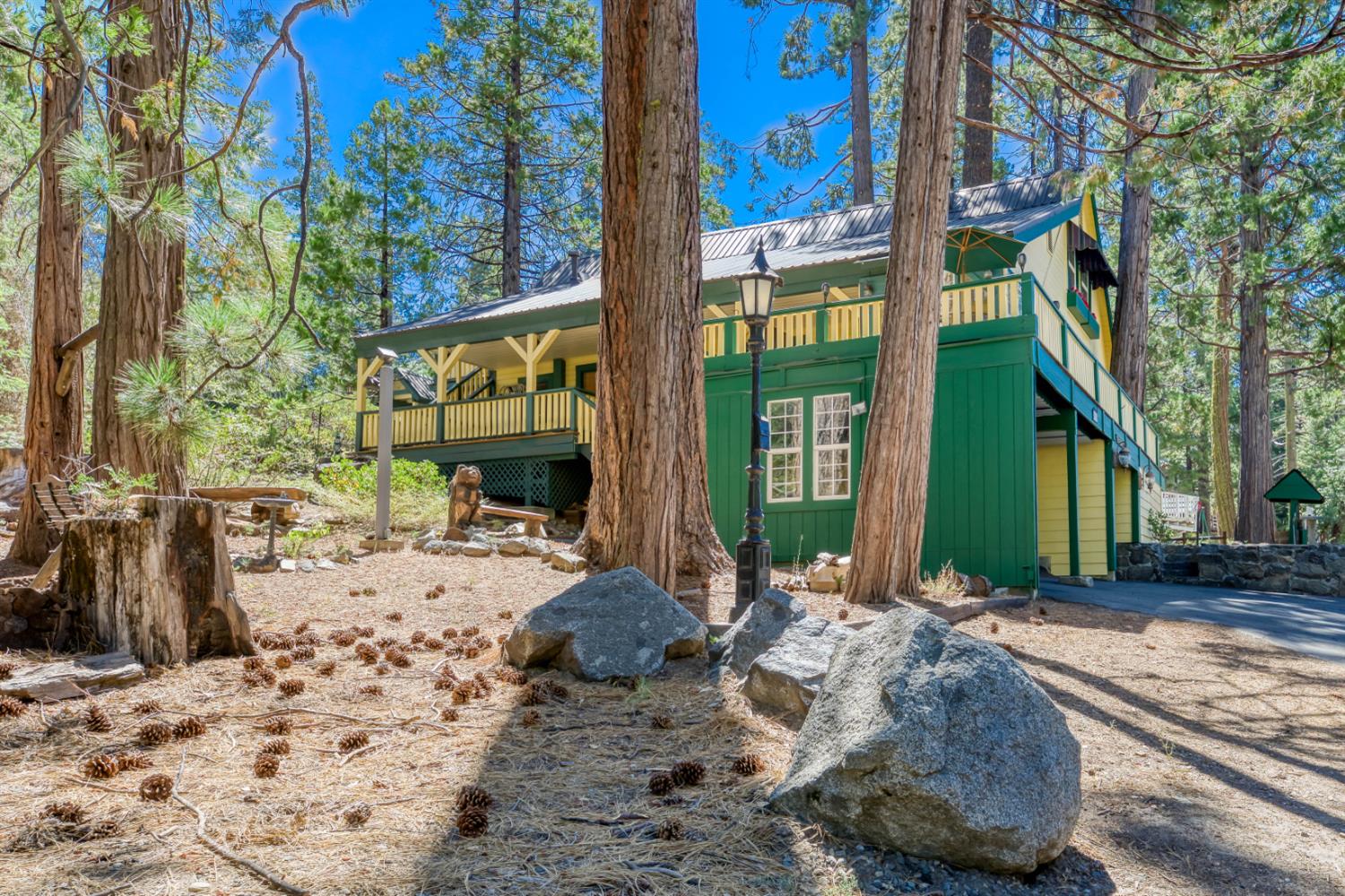 42025 Tollhouse Rd, Shaver Lake, CA 93664