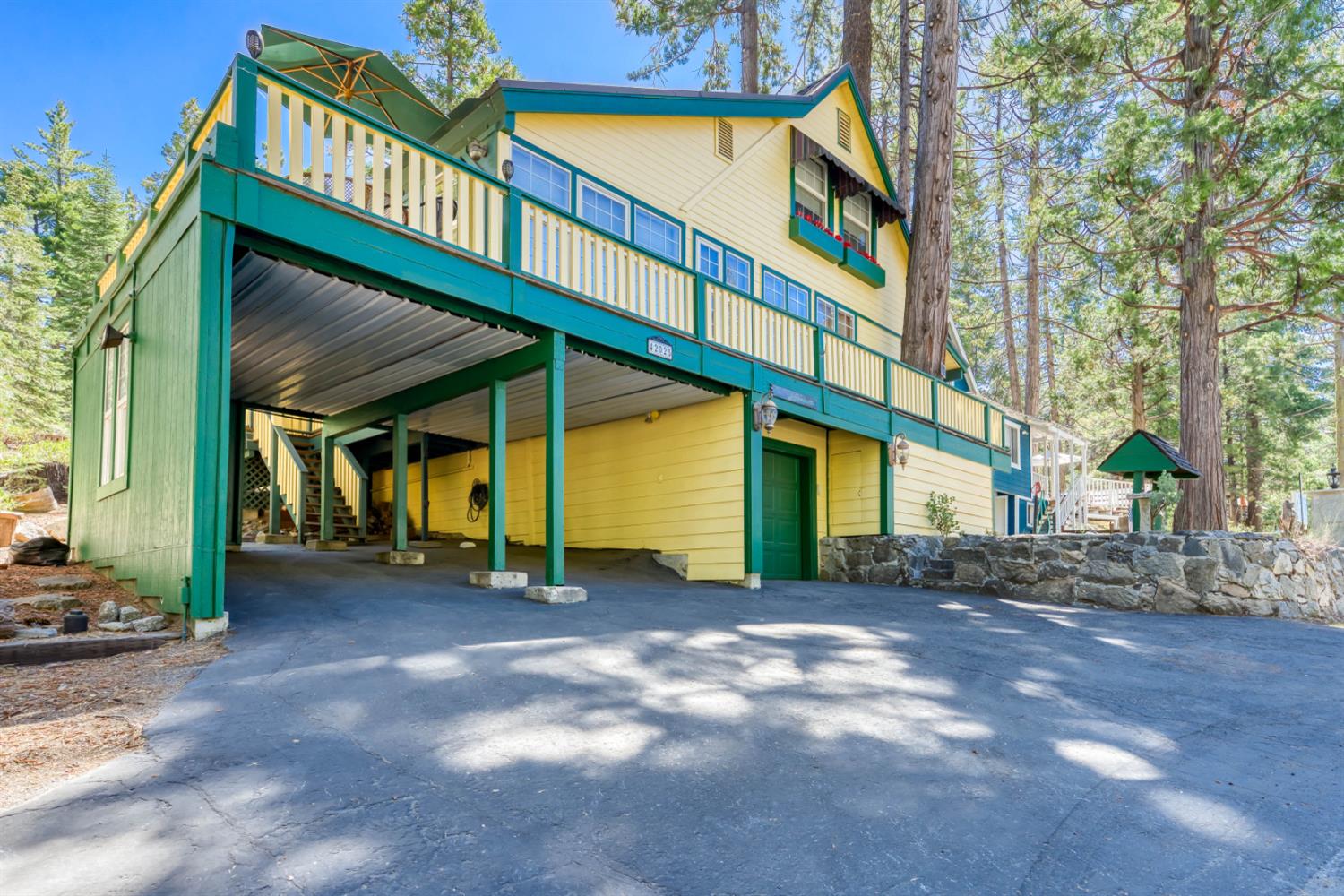 42025 Tollhouse Rd, Shaver Lake, CA 93664