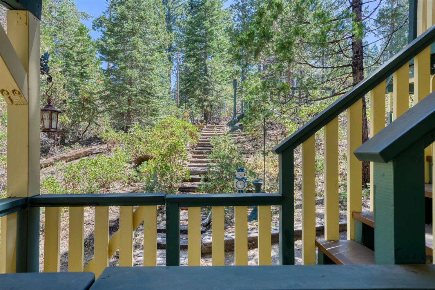 42025 Tollhouse Rd, Shaver Lake, CA 93664