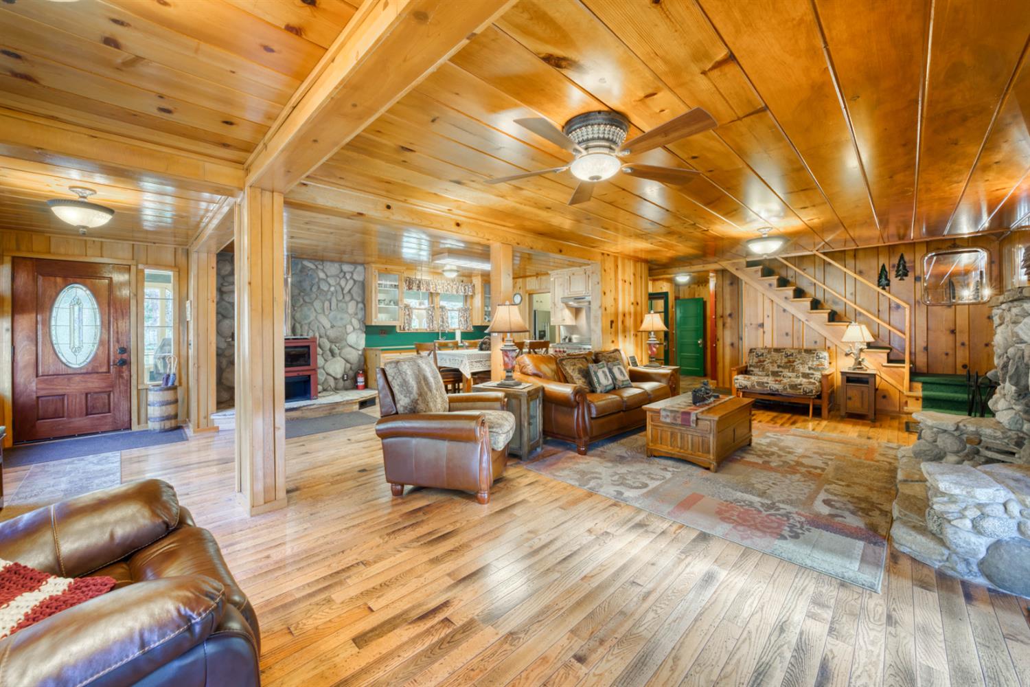 42025 Tollhouse Rd, Shaver Lake, CA 93664