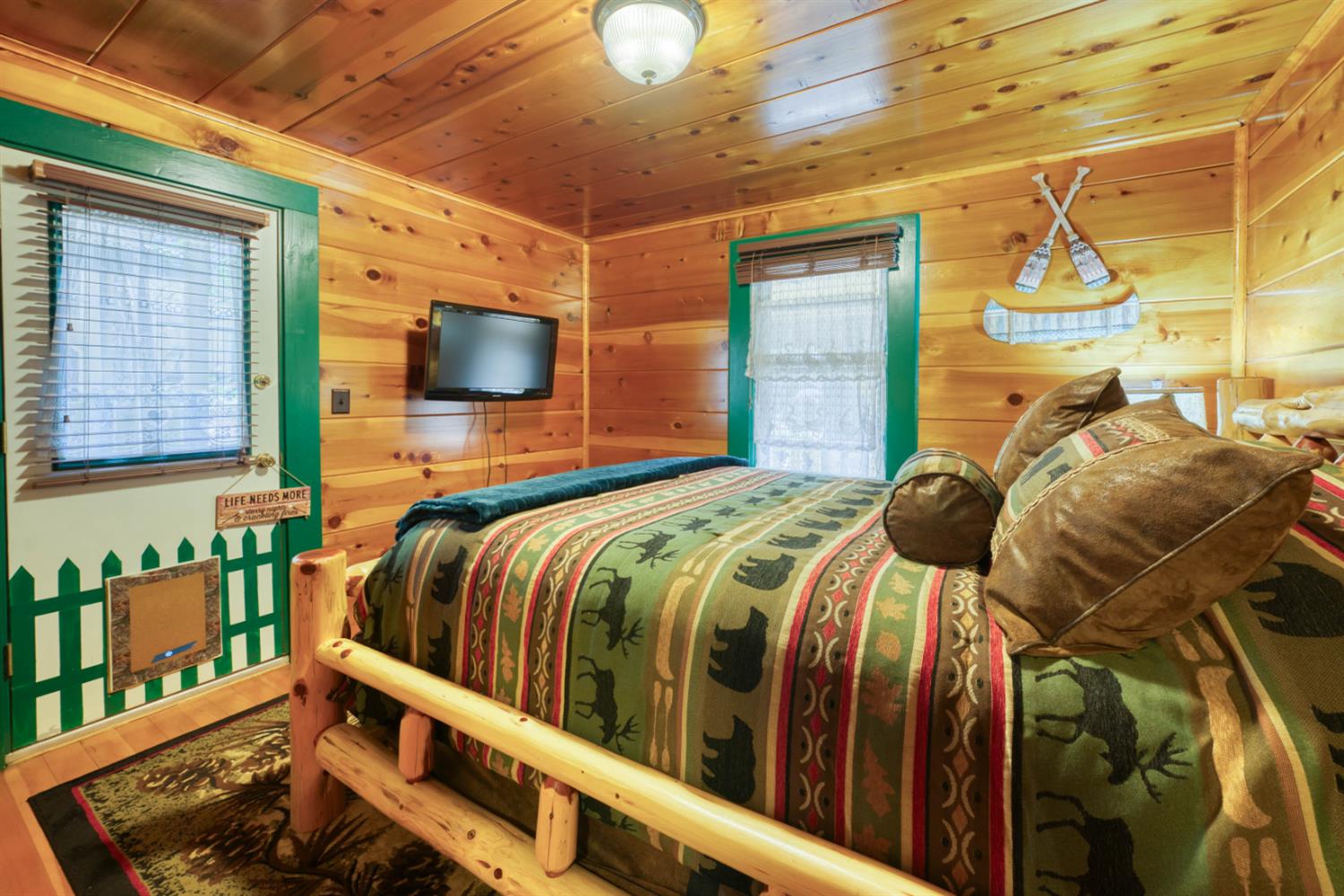 42025 Tollhouse Rd, Shaver Lake, CA 93664