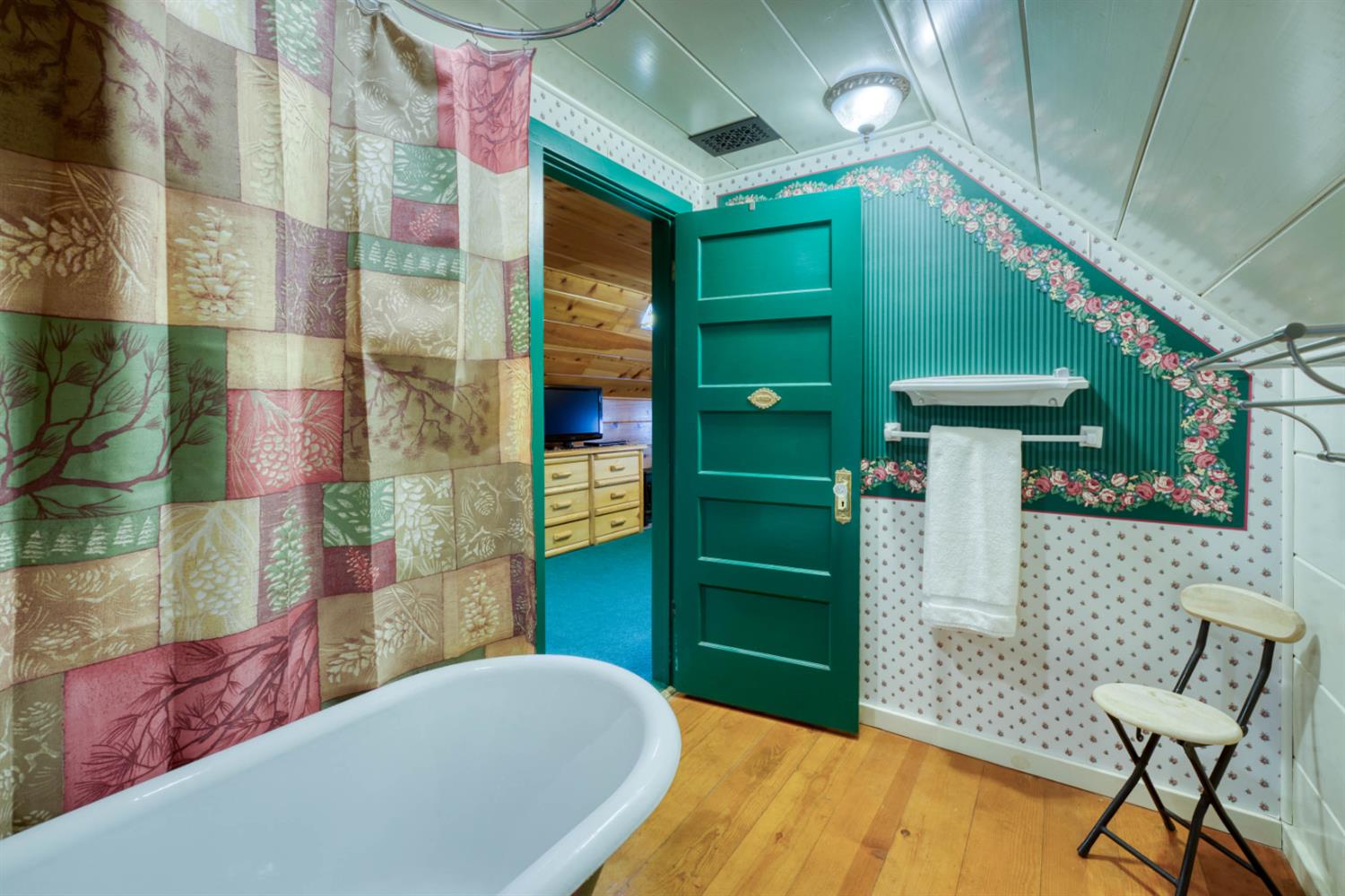 42025 Tollhouse Rd, Shaver Lake, CA 93664