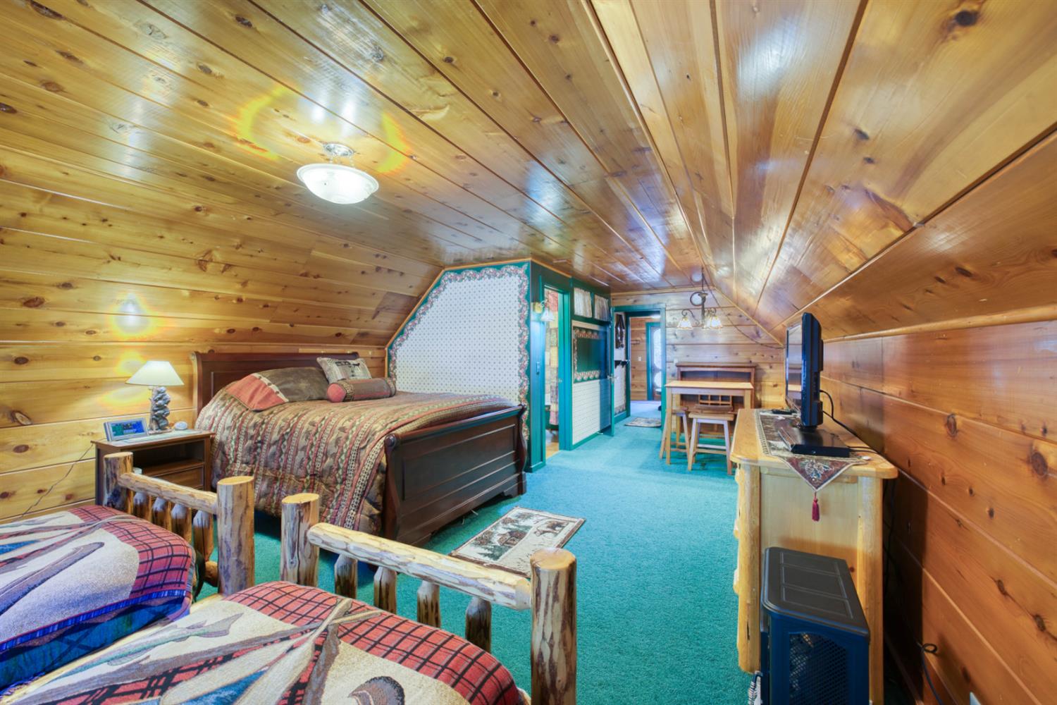 42025 Tollhouse Rd, Shaver Lake, CA 93664