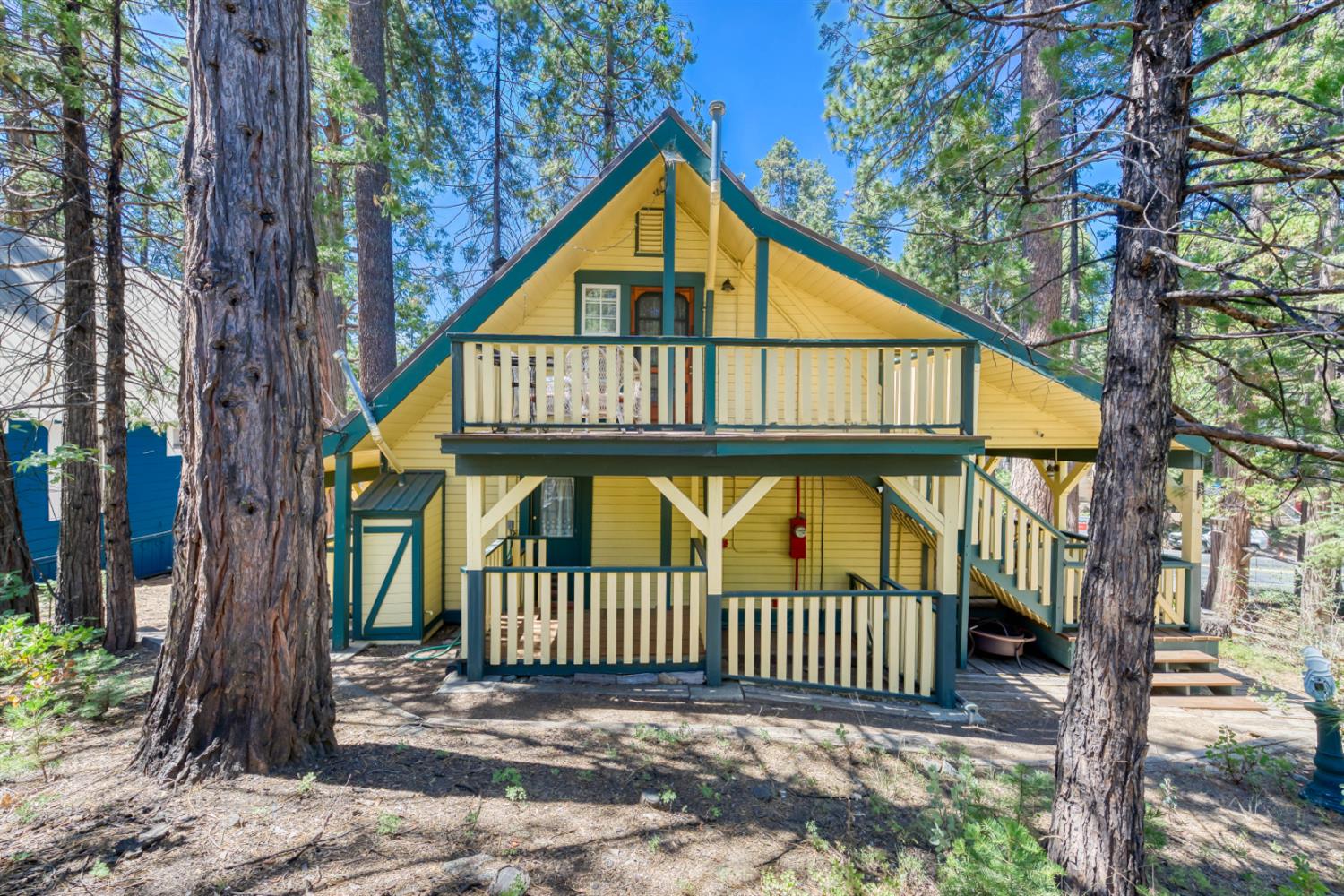 42025 Tollhouse Rd, Shaver Lake, CA 93664