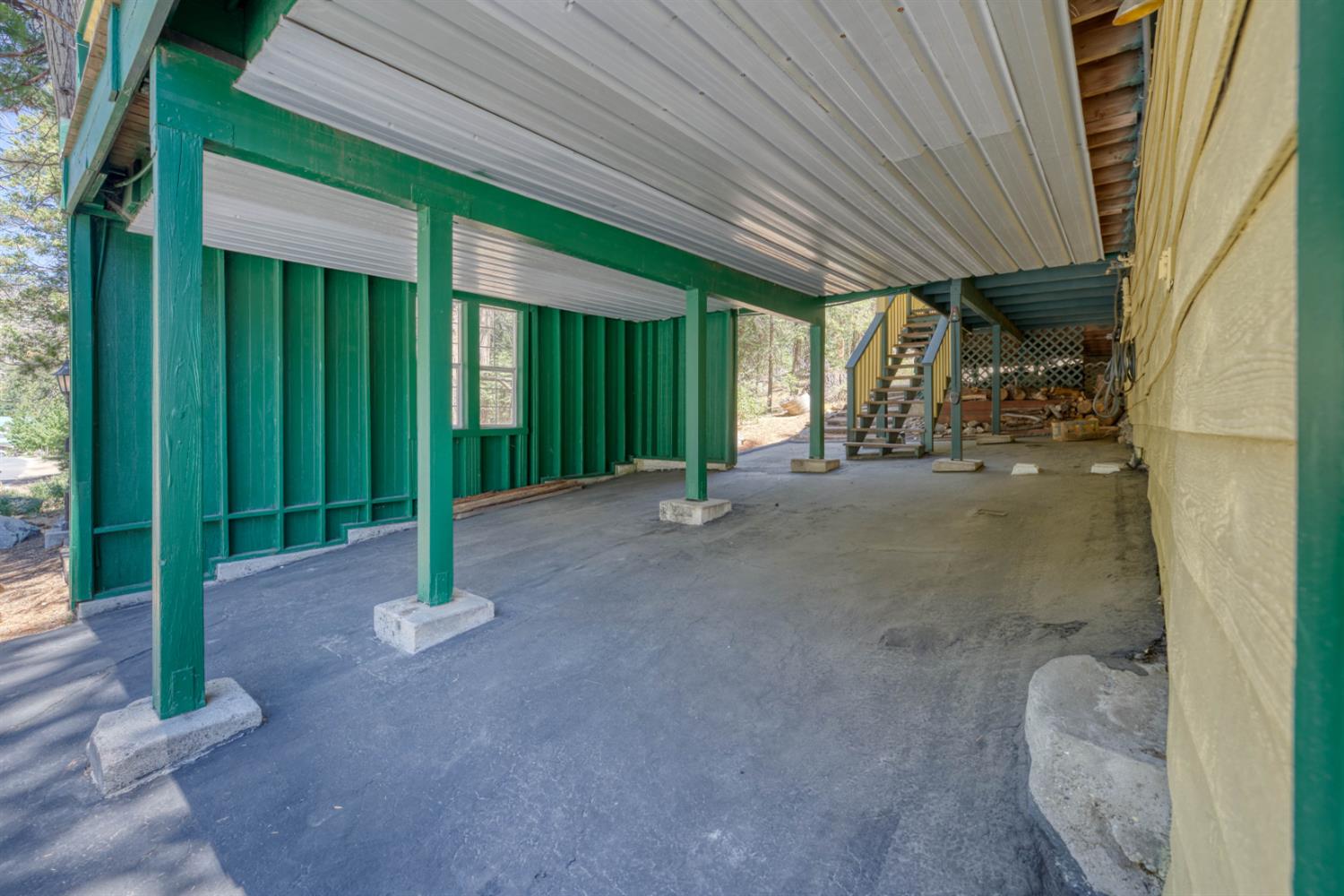 42025 Tollhouse Rd, Shaver Lake, CA 93664