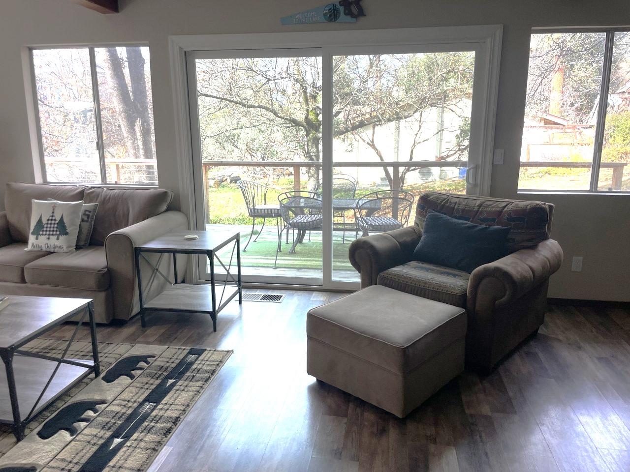 43149 W Sugar Pine Dr, Oakhurst, CA 93644