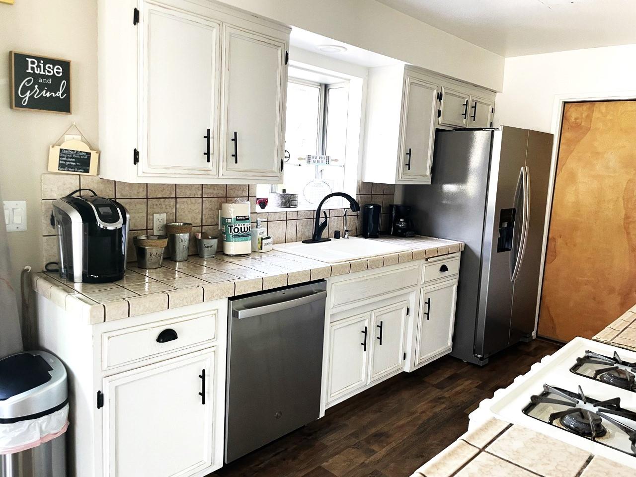 43149 W Sugar Pine Dr, Oakhurst, CA 93644