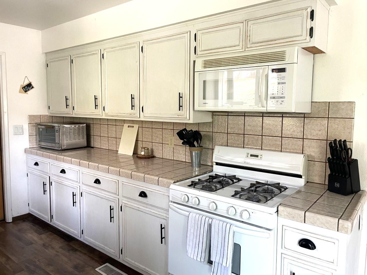 43149 W Sugar Pine Dr, Oakhurst, CA 93644