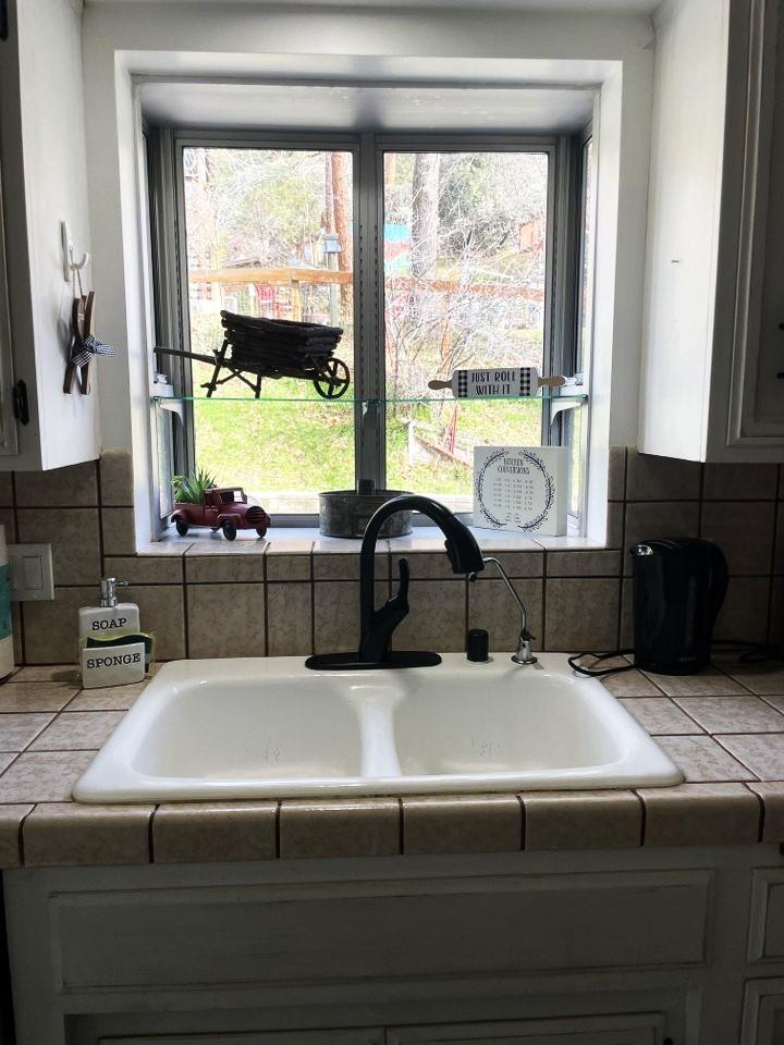 43149 W Sugar Pine Dr, Oakhurst, CA 93644