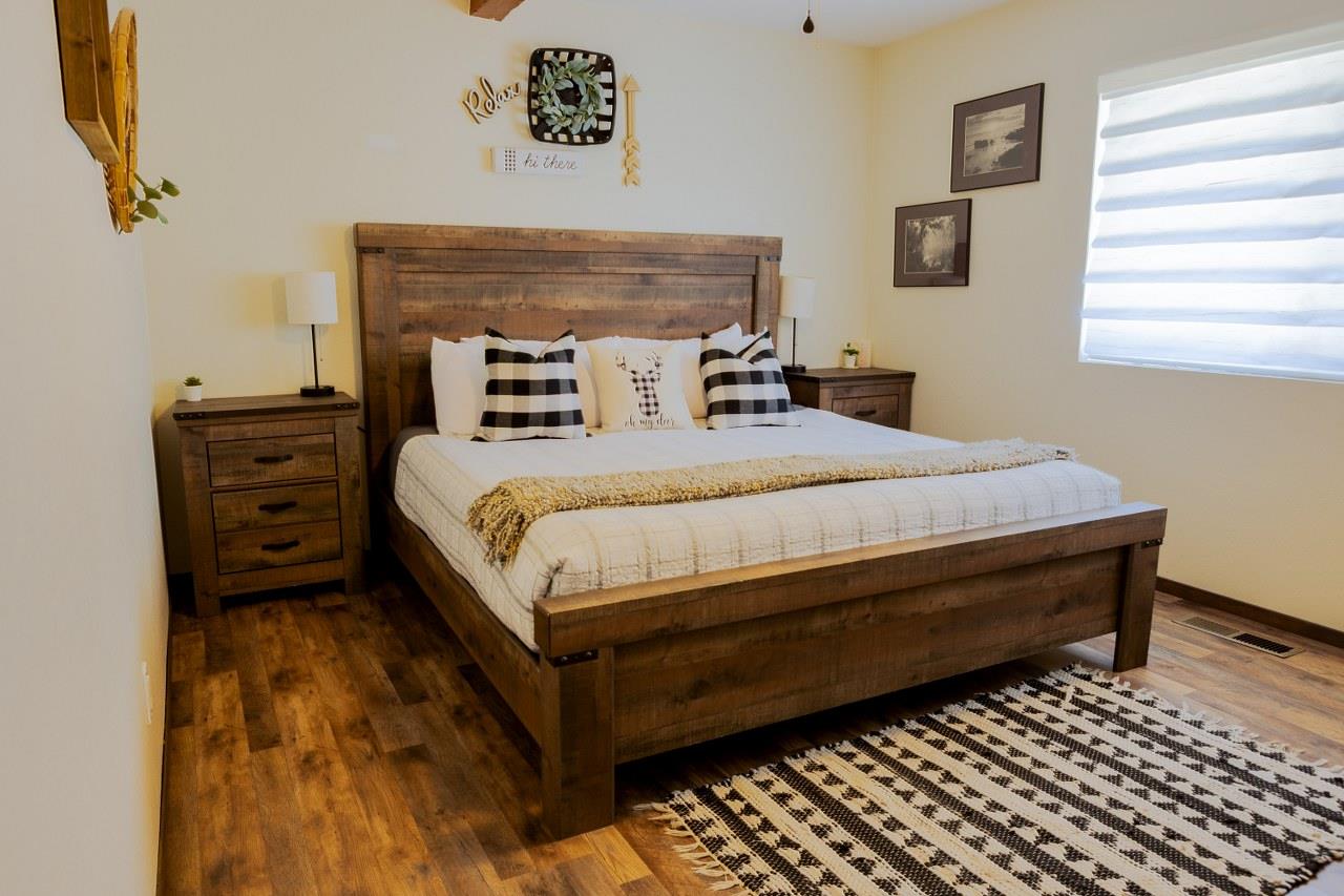 43149 W Sugar Pine Dr, Oakhurst, CA 93644