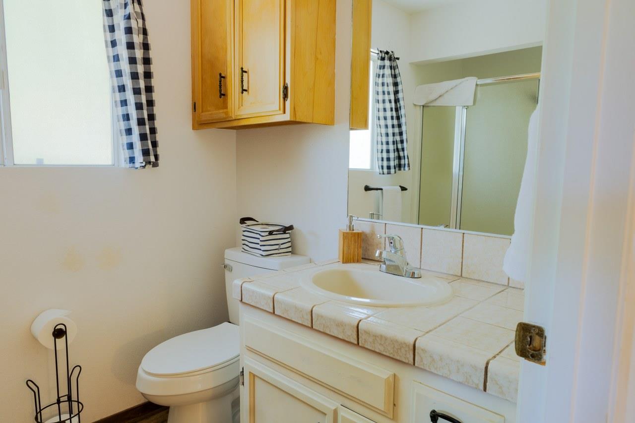 43149 W Sugar Pine Dr, Oakhurst, CA 93644