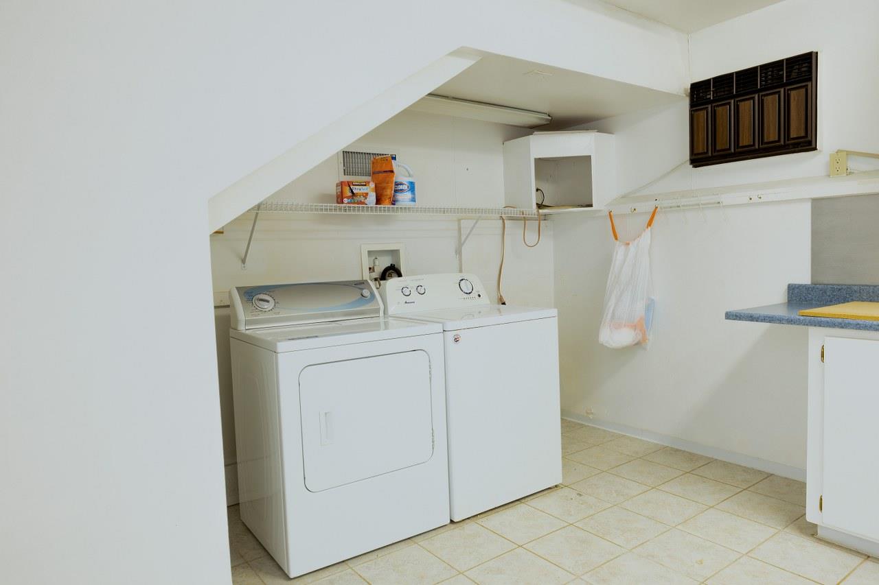 43149 W Sugar Pine Dr, Oakhurst, CA 93644