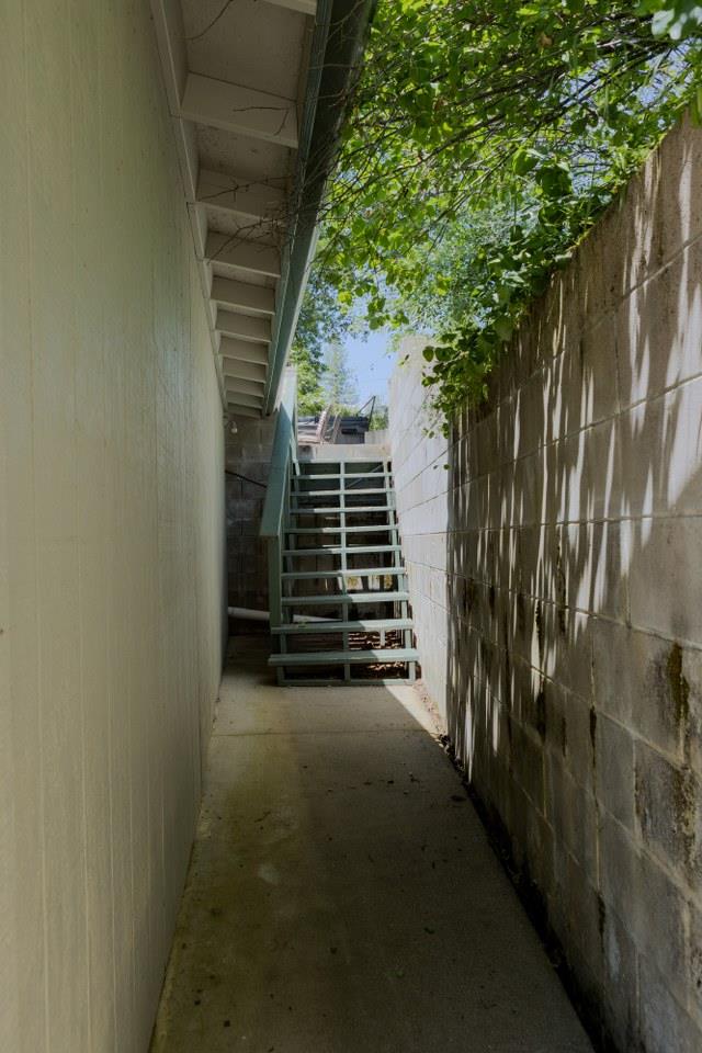 43149 W Sugar Pine Dr, Oakhurst, CA 93644