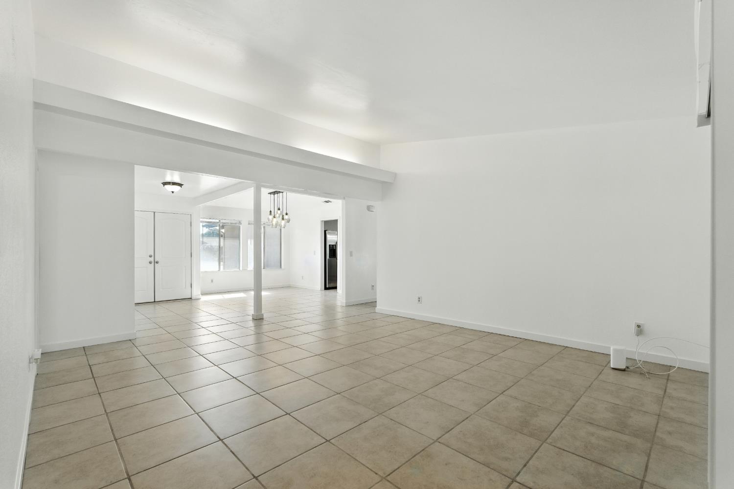 6607 N Maroa Ave, Fresno, CA 93704