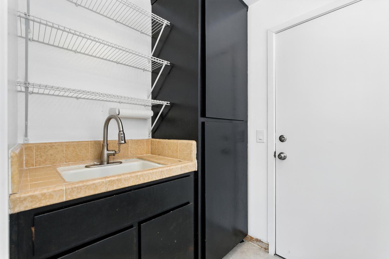 6607 N Maroa Ave, Fresno, CA 93704