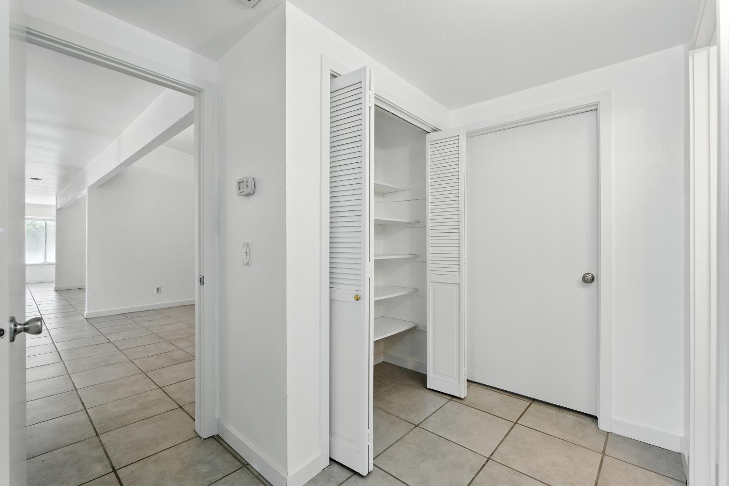 6607 N Maroa Ave, Fresno, CA 93704