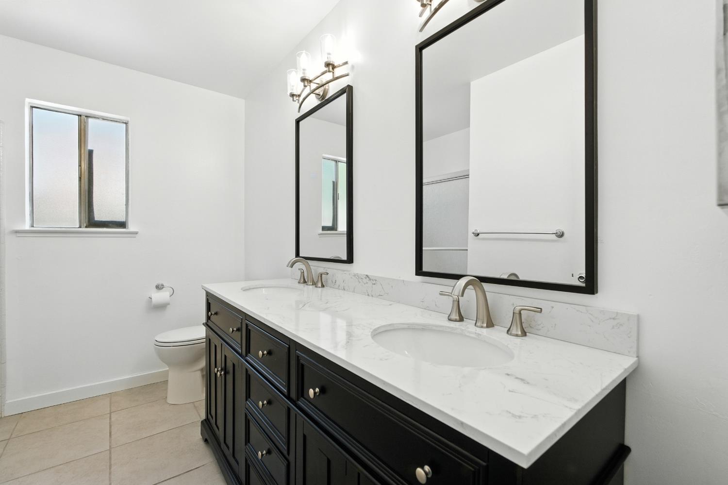 6607 N Maroa Ave, Fresno, CA 93704