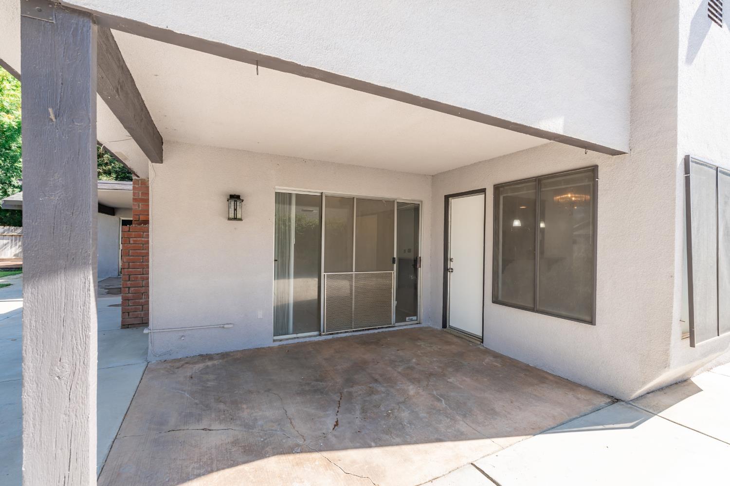 6607 N Maroa Ave, Fresno, CA 93704