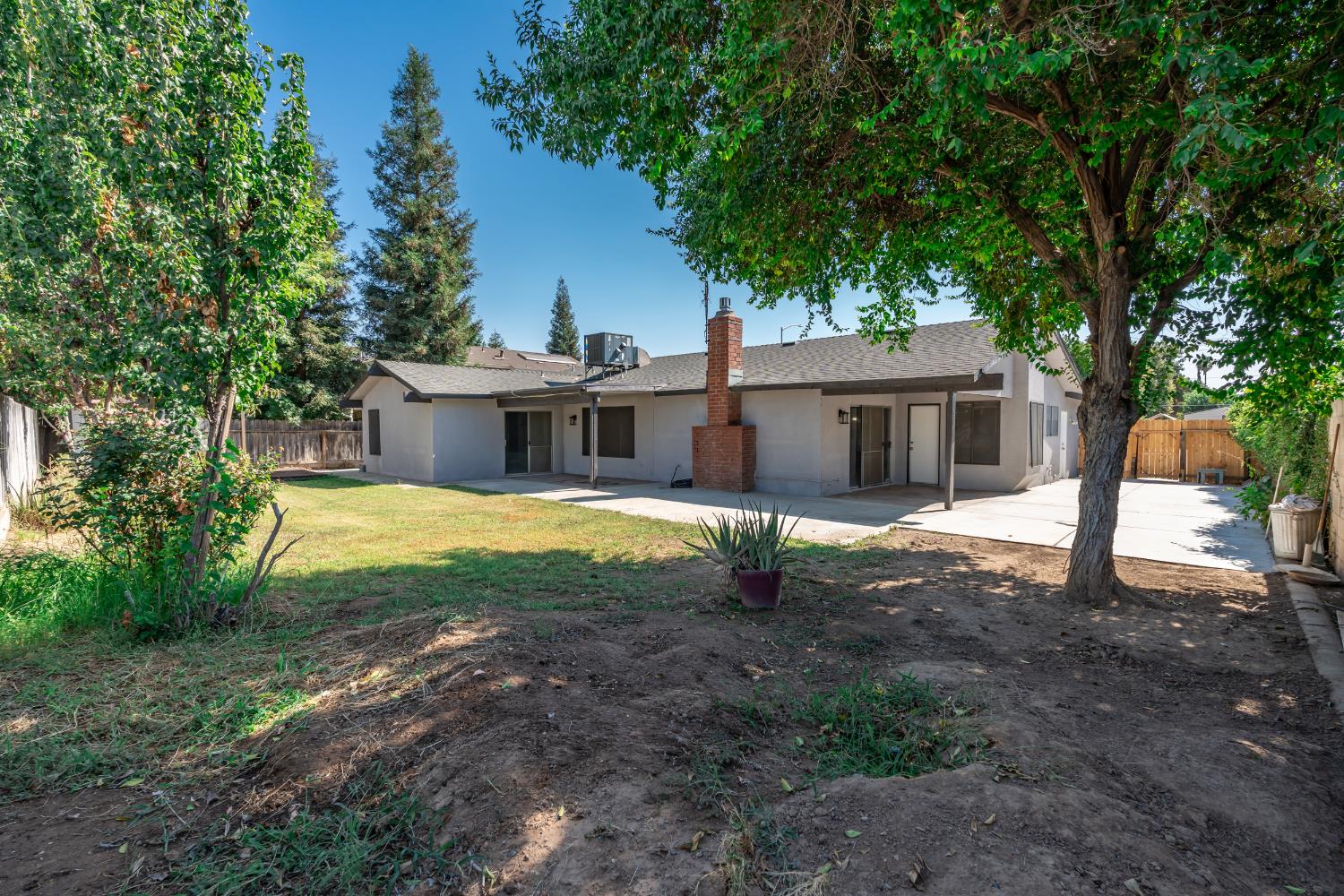 6607 N Maroa Ave, Fresno, CA 93704