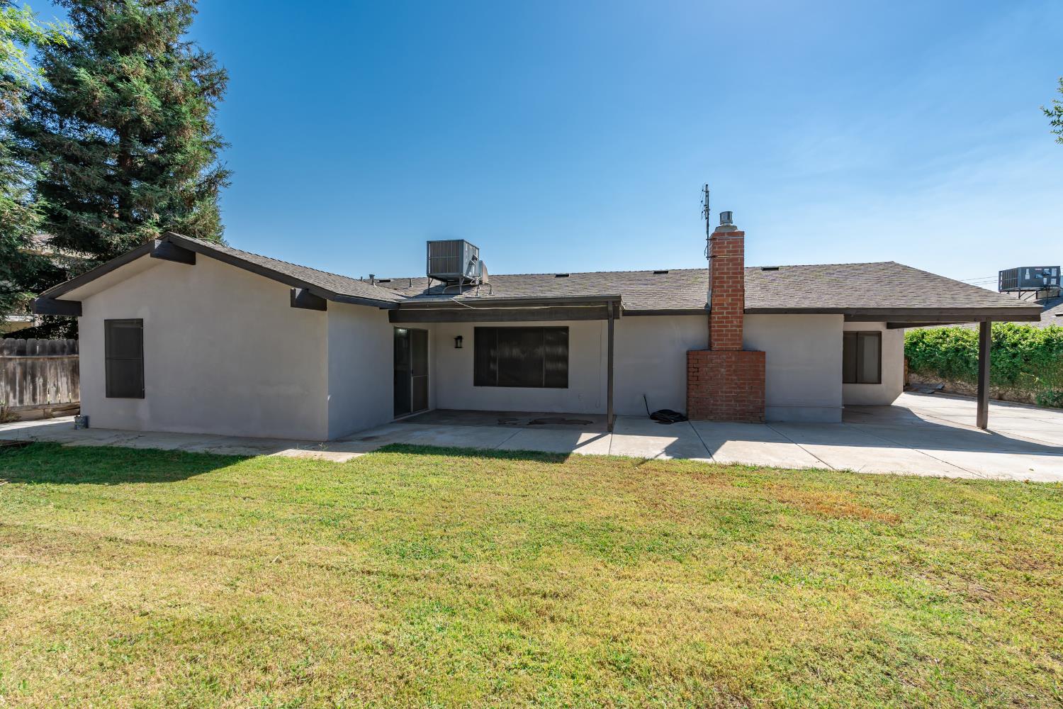 6607 N Maroa Ave, Fresno, CA 93704