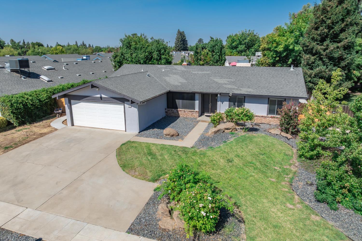 6607 N Maroa Ave, Fresno, CA 93704